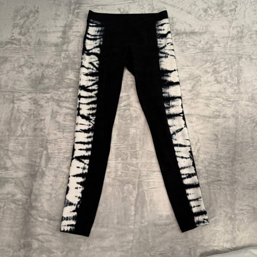 Express Tie Dye Side Panel Leggings Black White Women's Small EUC‎